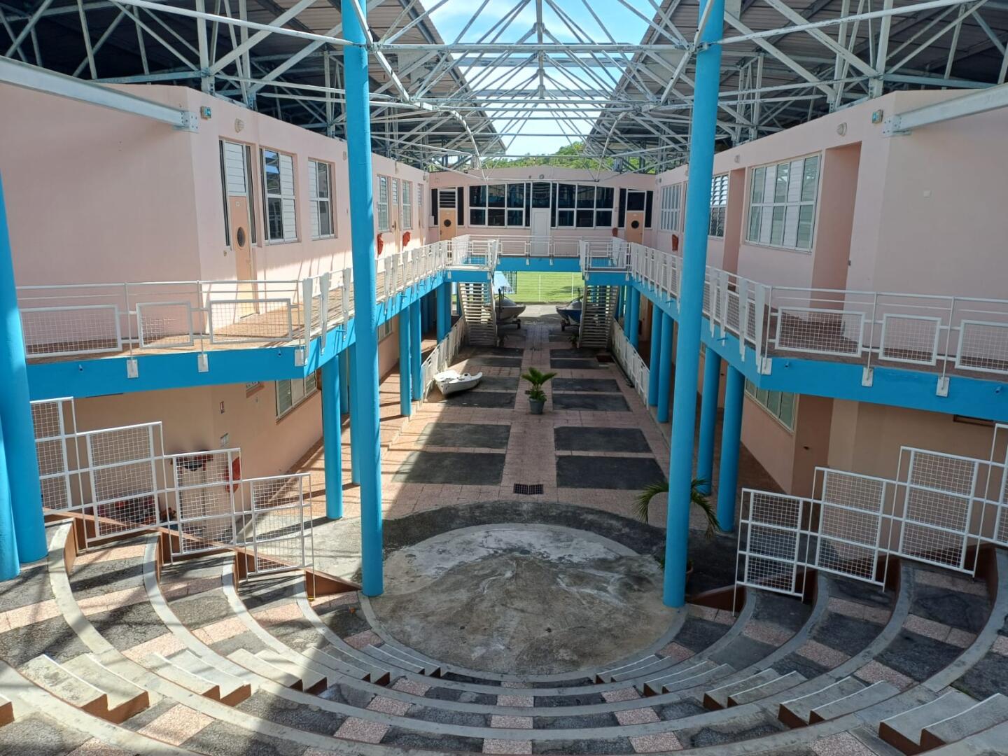 Vue du collège du Forum